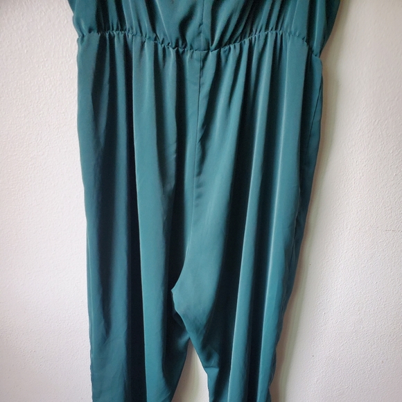 WOMENS JUMPSUIT - Picture 4 of 7